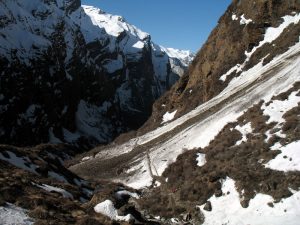 Looking back down the Modi valley.